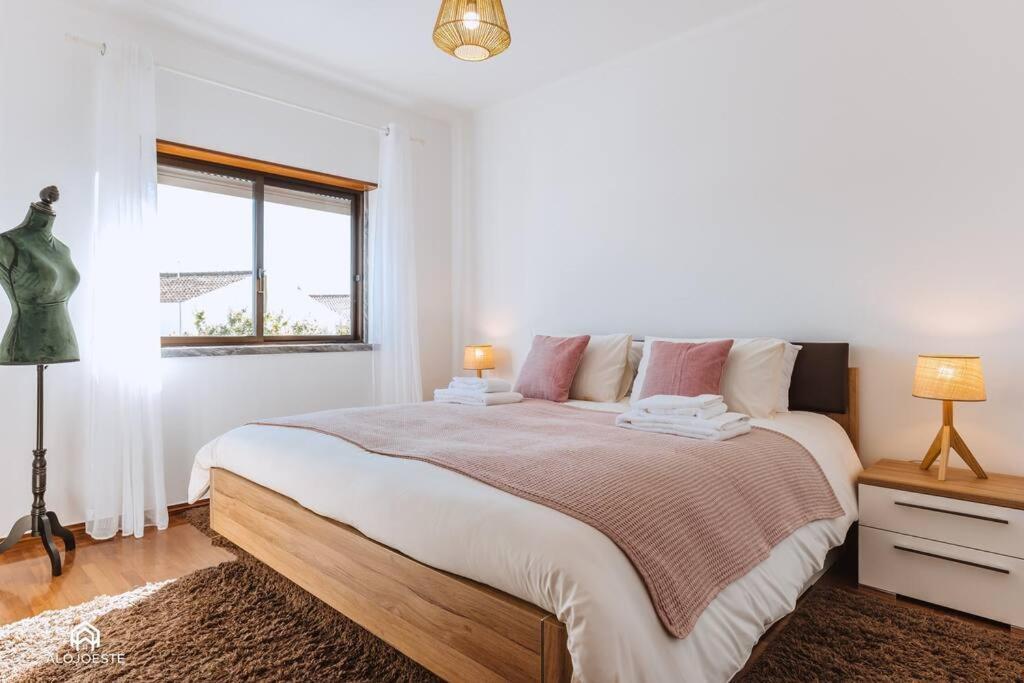 Casa Do Patio - 3 Bedrooms, Ponte Rol Торреш-Ведраш Екстер'єр фото