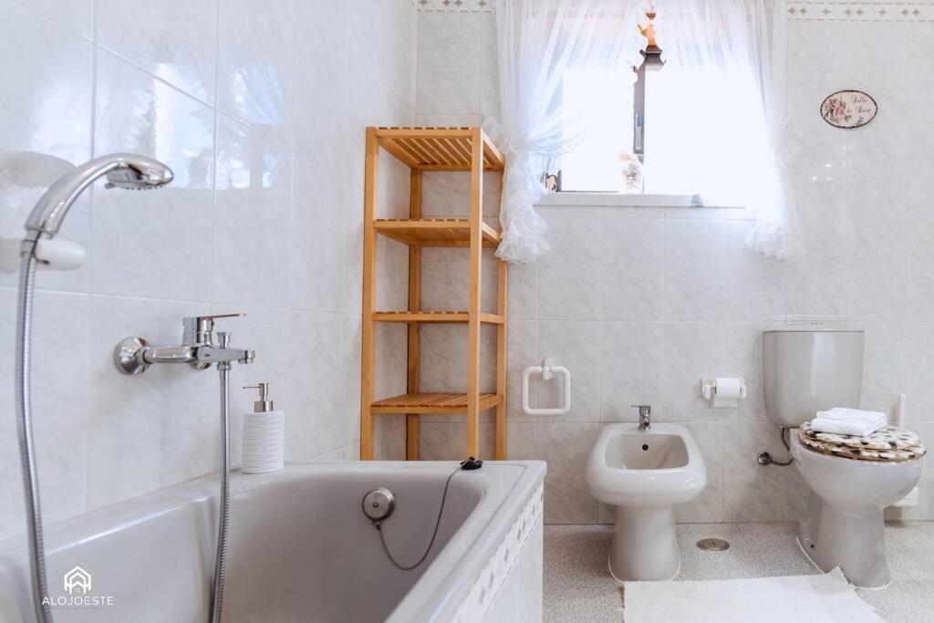 Casa Do Patio - 3 Bedrooms, Ponte Rol Торреш-Ведраш Екстер'єр фото