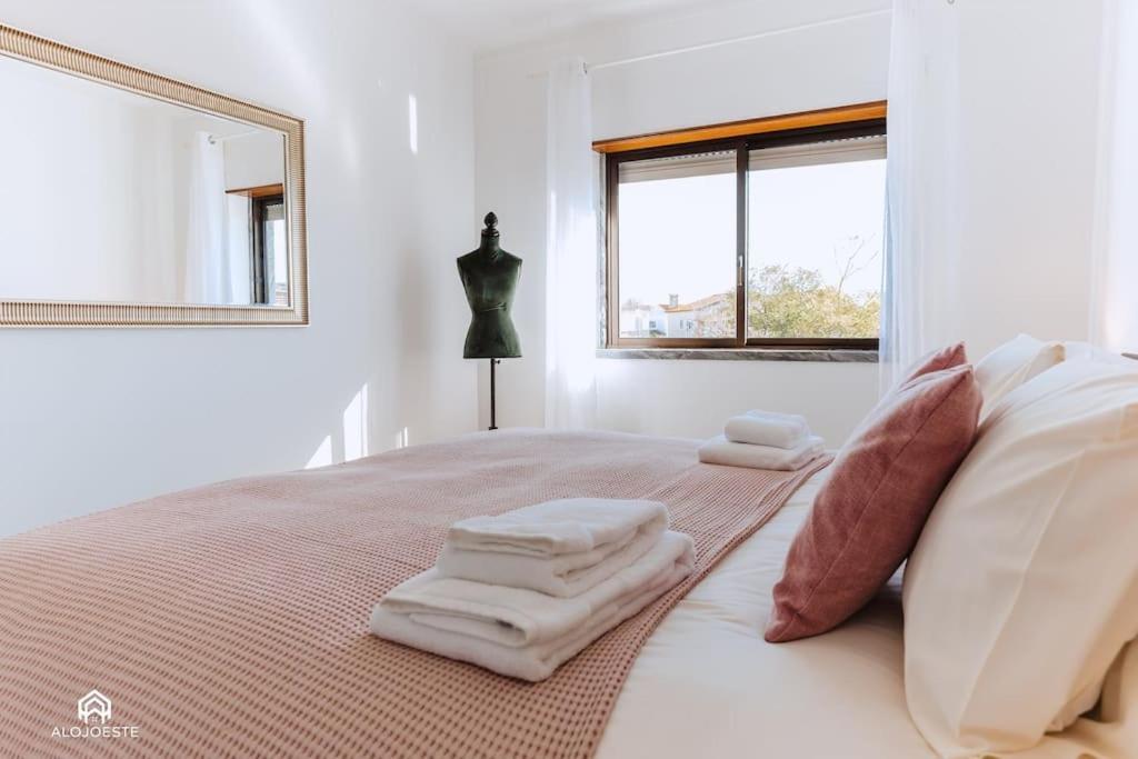 Casa Do Patio - 3 Bedrooms, Ponte Rol Торреш-Ведраш Екстер'єр фото