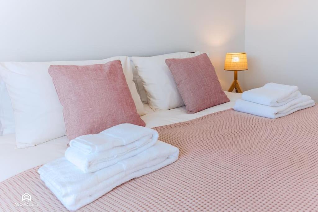 Casa Do Patio - 3 Bedrooms, Ponte Rol Торреш-Ведраш Екстер'єр фото